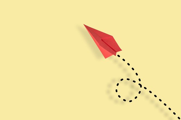 Was sind die besten Tipps für das Tragen von farbenfrohen Strumpfhosen?